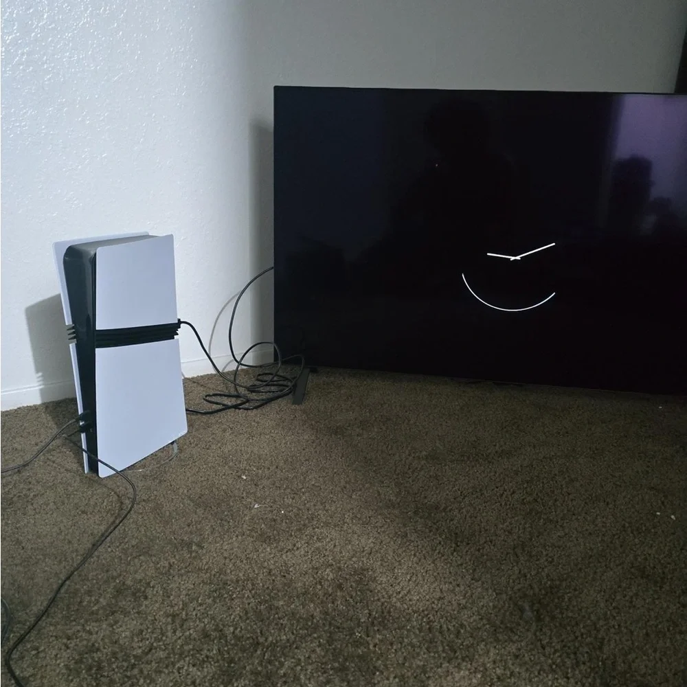 Ps5 pro console - Picture 3 of 6